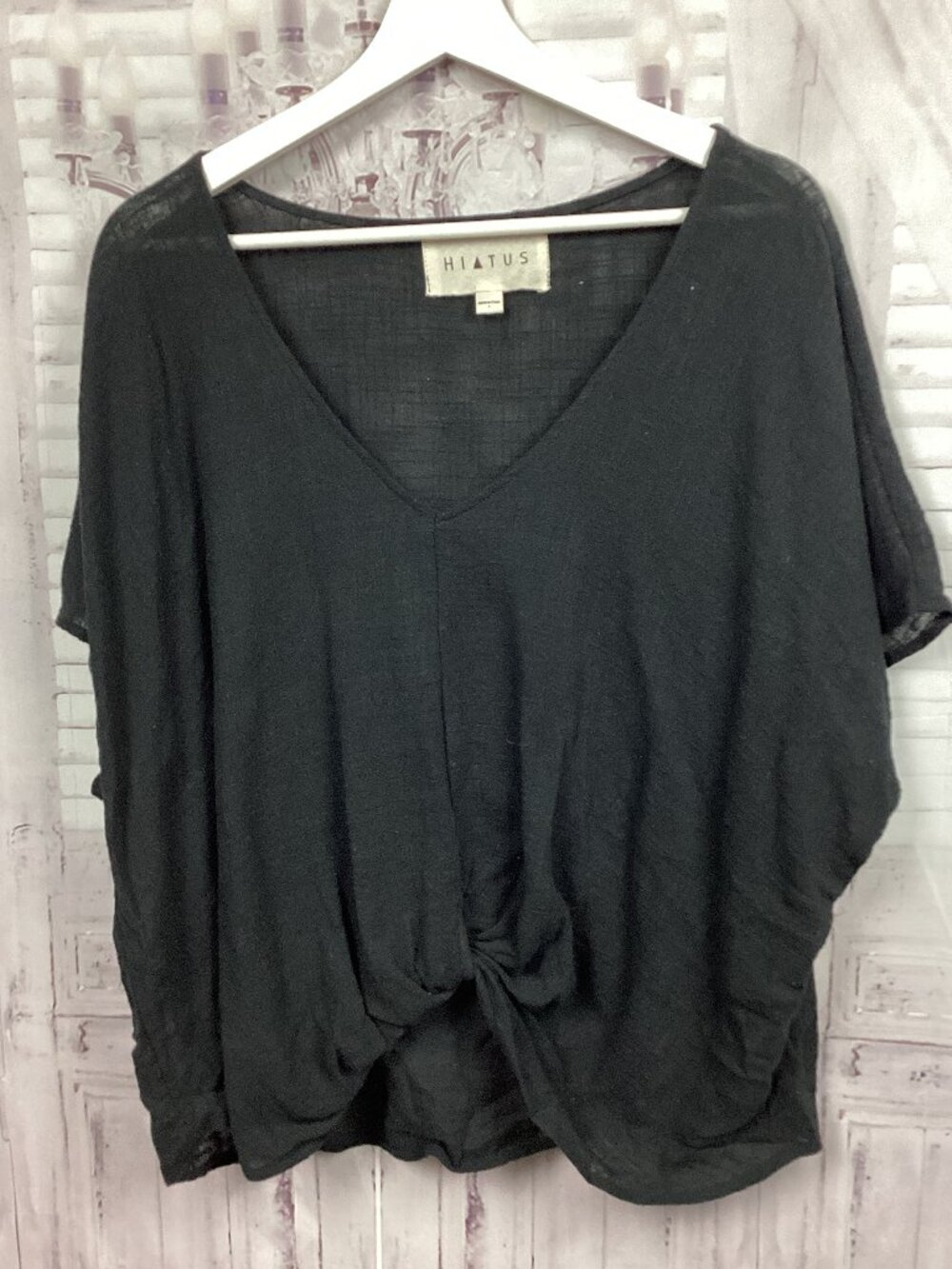 Hiatus Top Black Front Knot Short Sleeve L